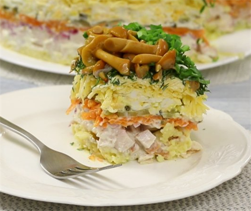 Салат Полянка с копчёной курой 1000035 - фото 6872