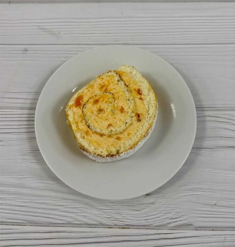 Рулет бисквитный с масляным кремом и курагой 1257508 - фото 7252