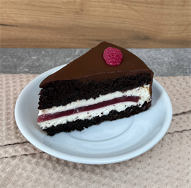 Пирожное Шоколадно-малиновое с сыром креметта 1001483