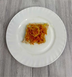 Горбуша, припущенная с овощами 1012351