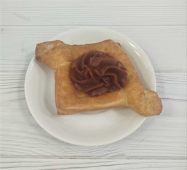 Слойка Дениш со сгущенкой 1001109