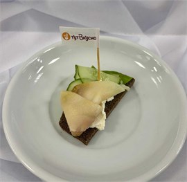 Брускетта с масляной рыбой 1001692