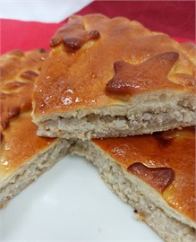 Пирог с мясом и рисом 1240582