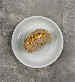 Рулет мясной с овощами и яйцом 1248026
